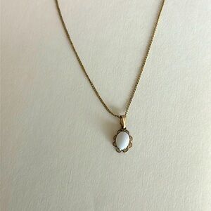 Vintage gold filled chain and pendant. With white opal.